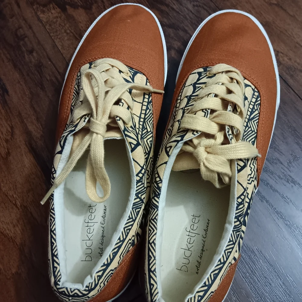 BUCKET FEET Men's Pindou  Canvas Lace Up  Sneakers - 13